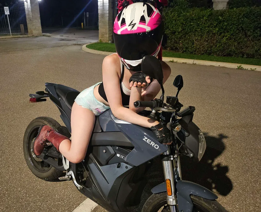 An ABDL girl dresses like a fairy and exposes her green diaper outdoors.